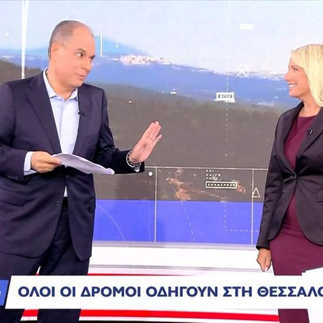 Η επιστροφή Στραβελάκη στο “10 Παντού” και… το φιλί με την Παπακωστοπούλου