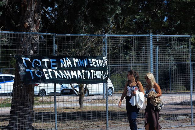 Δίκη για τα Τέμπη – Οικογένειες μηχανοδηγών: “Σκότωσαν τα παιδιά μας πολλές φορές”
