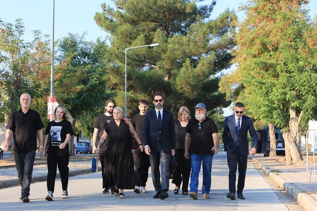 Δίκη για Τέμπη: Κατέθεσε η οικογένεια της Κλαούντια Λάτα – “Το έγκλημα είχε δύο σκέλη”