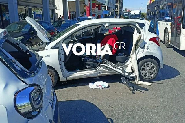 Θεσσαλονίκη: 30χρονος έπαθε επιληπτική κρίση ενώ οδηγούσε – Παρέσυρε τρία ΙΧ και ένα μηχανάκι