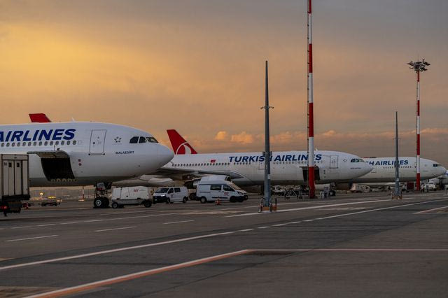 Ώρες αγωνίας σε πτήση της Turkish Airlines που έπεσε σε καταιγίδα – Βίντεο
