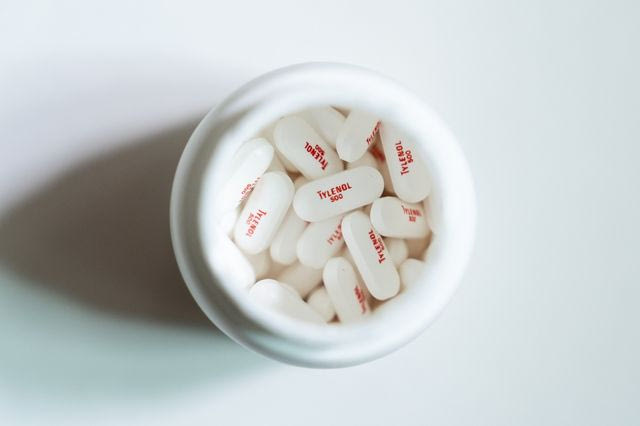 Η χρήση Tylenol στην εγκυμοσύνη ενδέχεται να συνδέεται με αλλαγές στη μήτρα και τις ωοθήκες
