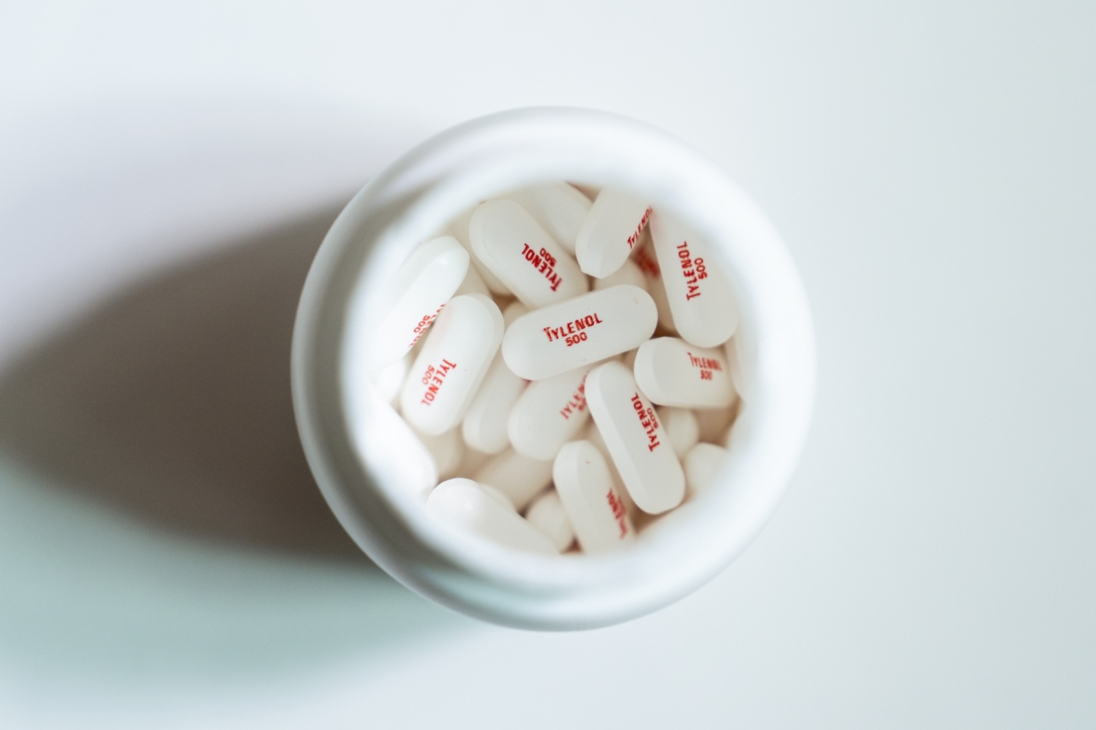Η χρήση Tylenol στην εγκυμοσύνη ενδέχεται να συνδέεται με αλλαγές στη μήτρα και τις ωοθήκες