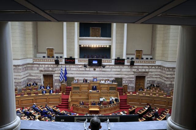 Βουλή: Η συζήτηση για τη συνταγματική αναθεώρηση – LIVE ΕΙΚΟΝΑ