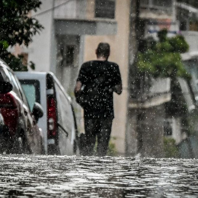 Κακοκαιρία: Πότε εξασθενούν τα φαινόμενα – Αλλάζει πάλι το σκηνικό τον Οκτώβριο