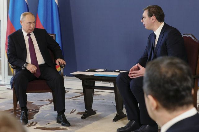 Ο Βούτσιτς μίλησε με τον Πούτιν πριν παραιτηθεί – Εξασφάλισε ευνοϊκή τιμή για το φυσικό αέριο