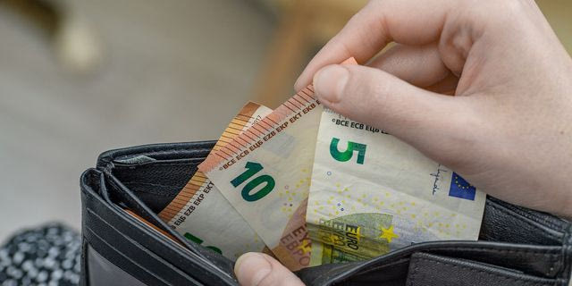 Επιδόματα: Τι πληρώνεται έως τις 25 Σεπτεμβρίου
