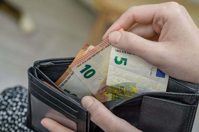 Επιδόματα: Τι πληρώνεται έως τις 25 Σεπτεμβρίου