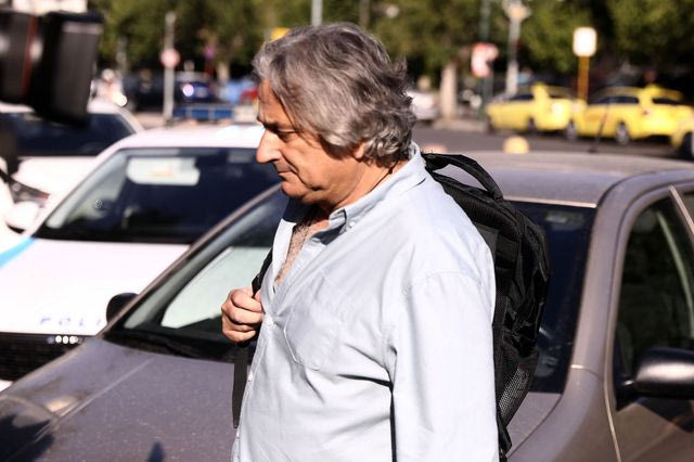 Στον ανακριτή ο υπνοθεραπευτής για τον θάνατο του Μαζωνάκη – Η φωτογραφία και τα μηνύματα