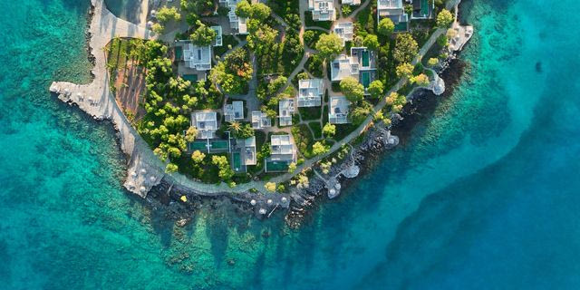 Minos Beach Art Hotel: Στο επίκεντρο του luxury tourism η νέα στρατηγική ανάπτυξης του ιστορικού ξενοδοχείου