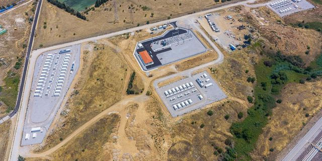 Θεσσαλονίκη: Σε λειτουργία το πρώτο μεγάλο πάρκο μπαταριών της HELLENiQ ENERGY – Επένδυση 50 εκατ. ευρώ