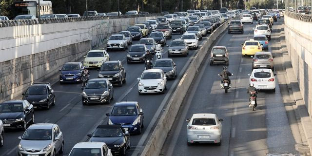 Παράσυρση πεζής στην Λεωφόρο Κηφισίας – Μεγάλη κίνηση προς το κέντρο