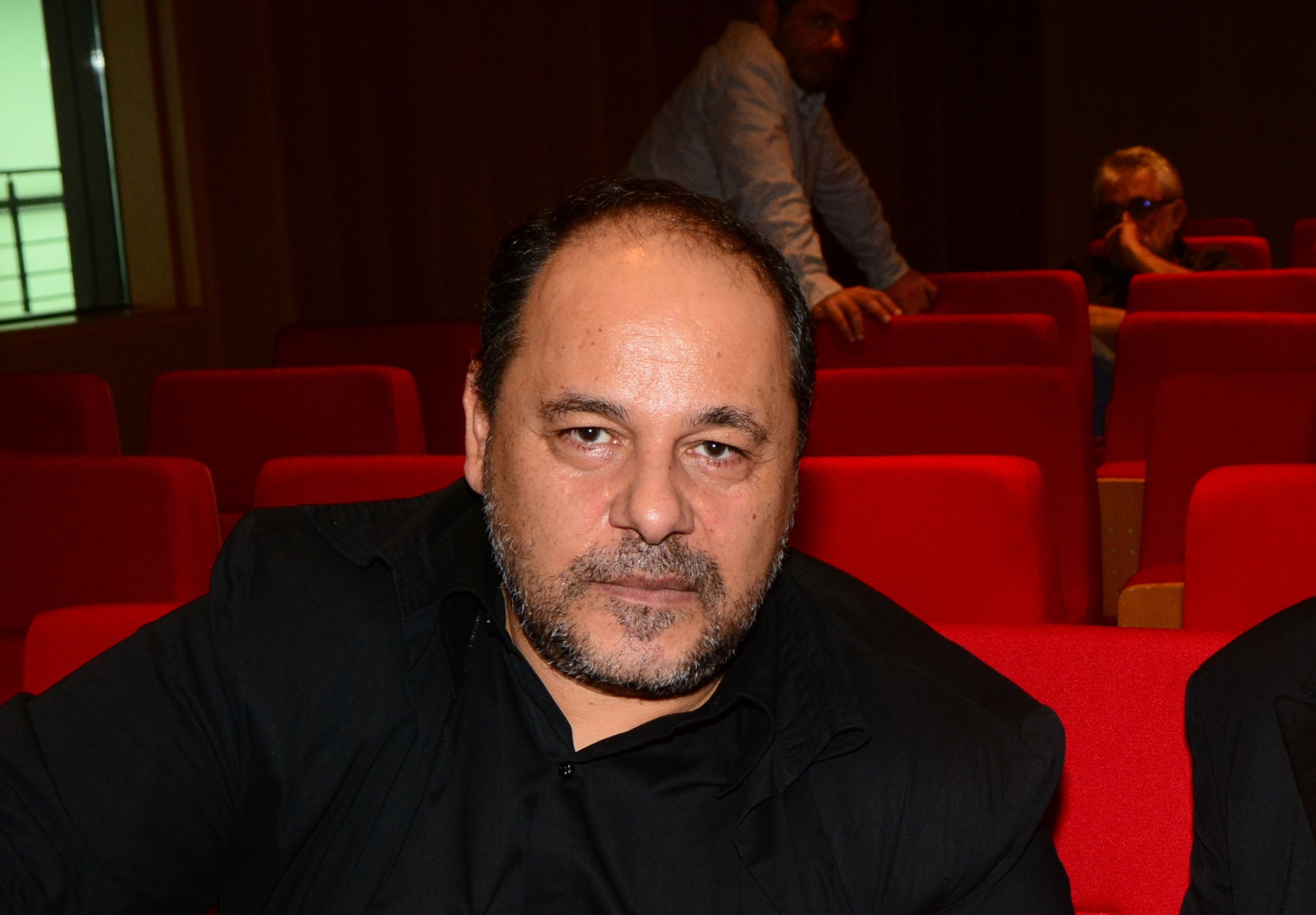 Γιατί ο Αλέξανδρος Ρήγας φοράει πάντα μαύρα