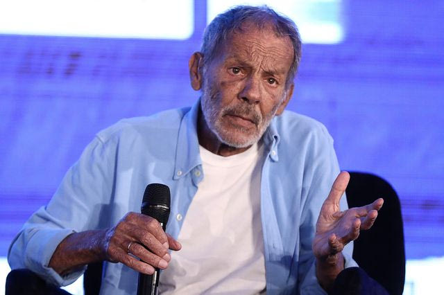 Σταύρος Ξαρχάκος: “Δεν έχω παραχωρήσει άδεια σε πολιτικό κόμμα για χρήση της μουσικής μου”