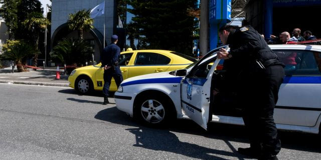 Νέα Ιωνία: Συγκλονίζει η οδηγός ταξί – “Ευτυχώς που κόπηκε το αυτί μου, αλλιώς θα με είχε σκοτώσει”