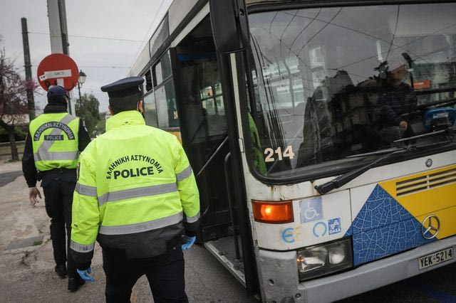 Μαρκόπουλο: Οδηγός λεωφορείου επιχείρησε να πατήσει 29χρονο μετά από καβγά