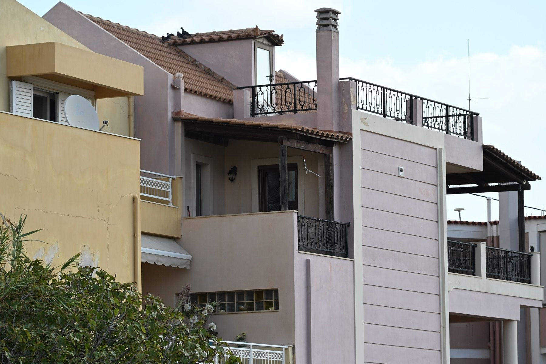 Λαύριο: Ο πρώην μπήκε με βαριοπούλα και μαχαίρωσε το ζευγάρι - Τον είχε καταγγείλει 5 φορές