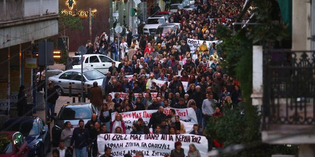 Κυψέλη: Διαμαρτυρία κατοίκων για τις ζημιές από το Μετρό – ”Δεν θα το πληρώσουμε με τις ζωές μας”