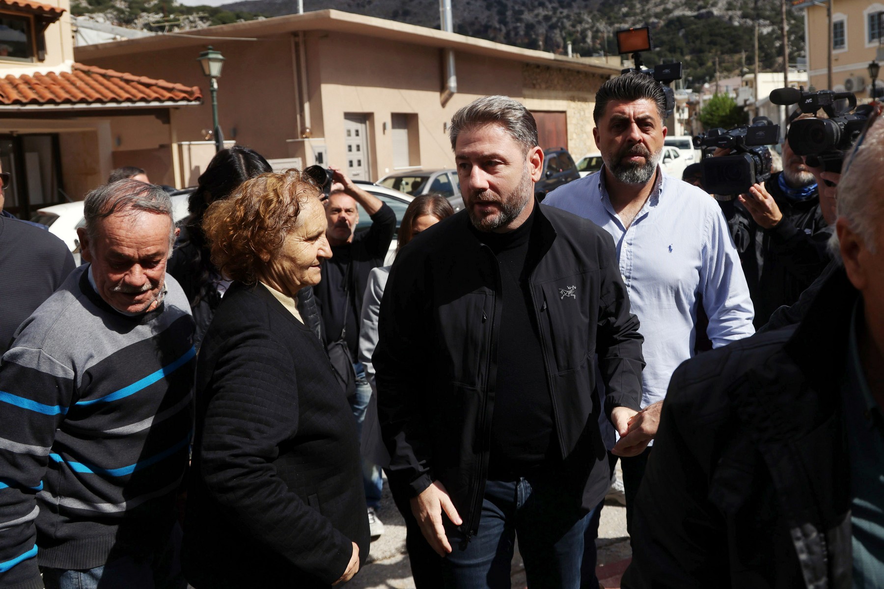 Ανδρουλάκης από Οροπέδιο Λασιθίου: ”Να δοθούν άμεσα λύσεις” – Καταστροφή άνω του 80% στην παραγωγή