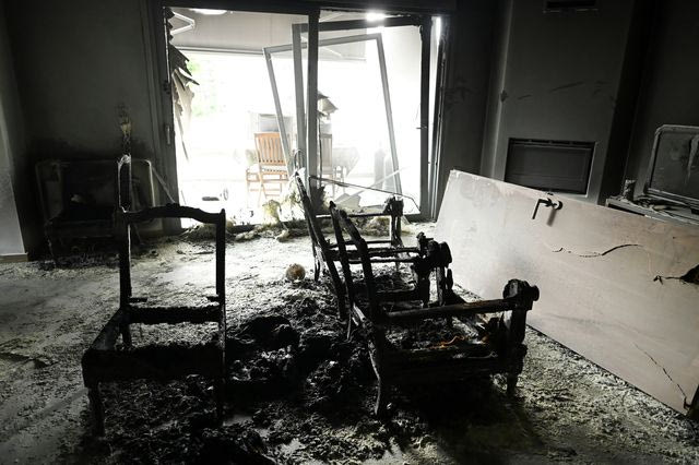 ΕΜΠΡΗΣΜΟΣ ΣΕ ΟΙΚΙΑ ΚΑΙ ΔΥΟ ΑΥΤΟΚΙΝΗΤΑ ΣΤΗ ΓΛΥΦΑΔΑ