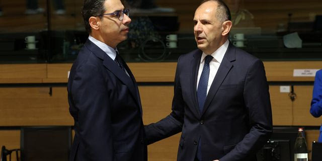 Επικοινωνία Γεραπετρίτη με ΥΠΕΞ Κύπρου και Αιγύπτου για το τουρκολιβυκό μνημόνιο