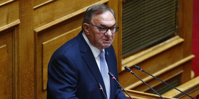 Ο Καλογερόπουλος τα… μαζεύει μετά το “τον ήπιαμε” για το τουρκολιβυκό μνημόνιο