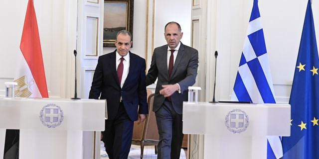 Ελλάδα και Αίγυπτος ξεκινούν συζητήσεις για την επέκταση της ΑΟΖ