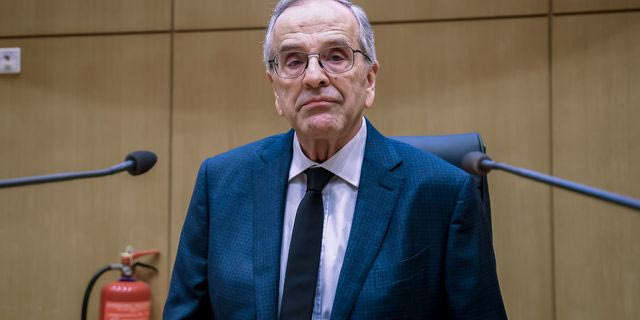 Μακεδονικός “πόλεμος” Σαμαρά – κυβέρνησης: Η Κομισιόν, οι Πρέσπες και τα οστά του Σαμουήλ