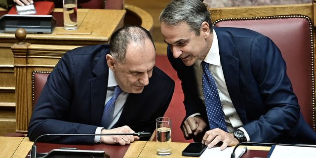 Η κυβέρνηση στο “ναρκοπέδιο” της Λιβύης