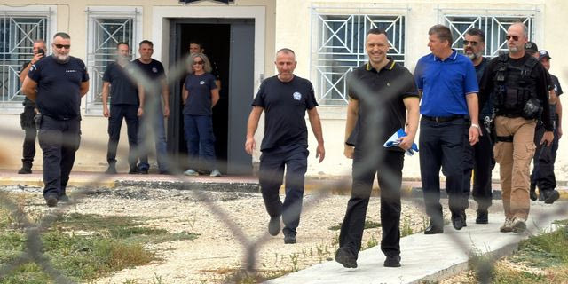 Ποιοι παίζουν (πάλι) με τον Κασιδιάρη