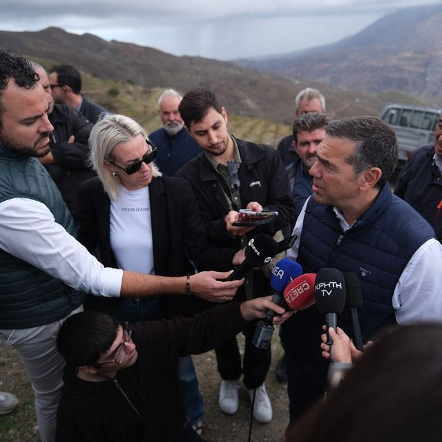 Τσίπρας: Το βίντεο από την περιοδεία στην Κρήτη – “Δεν πάει άλλο, δεν βγαίνει”