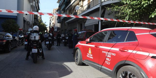 Κολωνός: Έκρηξη σε κτίριο – Τραυματίες αστυνομικοί και πολίτες