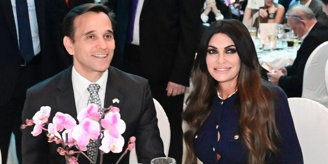 Παραίτηση Γκίλφοϊλ: Ποιος παίρνει τα “κλειδιά” της αμερικανικής πρεσβείας