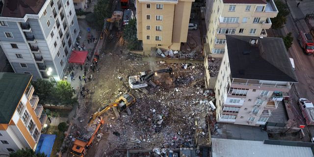 Κωνσταντινούπολη: Στους πέντε οι νεκροί από κατάρρευση πολυκατοικίας – Δύο συλλήψεις