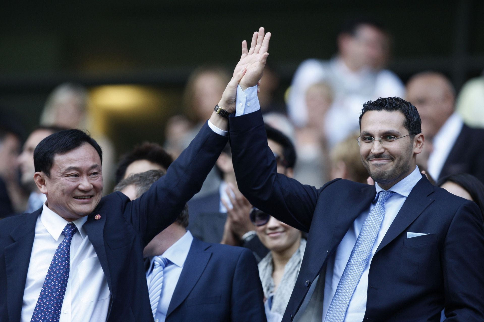Thaksin Shinawatra και Khaldoon al-Mubarak