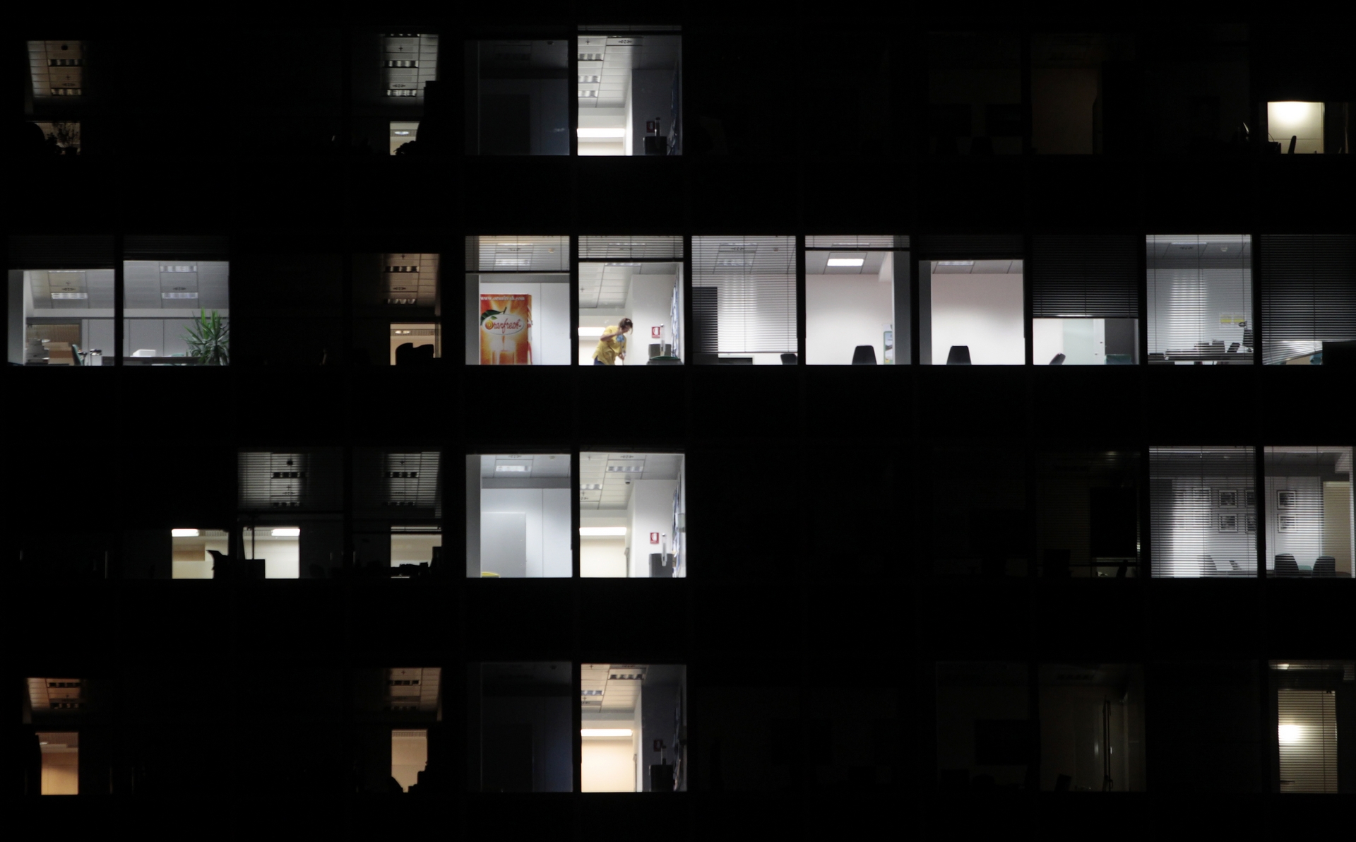 Burnout και κλισέ: Γιατί δεν την παλεύουμε στη δουλειά
