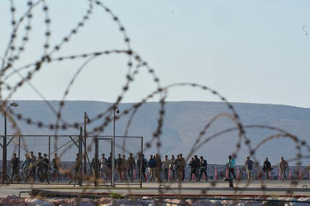 Μεταναστευτικό: Η Ελλάδα βάζει στο τραπέζι έκτακτο μηχανισμό και Return Hubs σε τρίτες χώρες