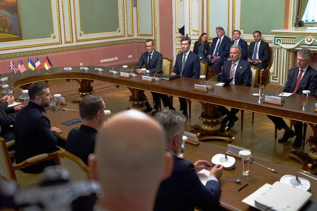 Ουκρανία: Ρωσία και Κίεβο ετοιμάζονται για απευθείας διαπραγματεύσεις στο Αμπού Ντάμπι τον Νοέμβριο