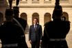 Ταραχές στη Γαλλία: Ο Μακρόν στα ”σχοινιά” – Σενάρια πρόωρης αποχώρησης