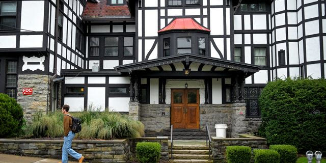Η αδερφότητα Chi Phi στο Cornell University της Νέας Υόρκης όπου έγινε η κακοποίηση φοιτήτριας