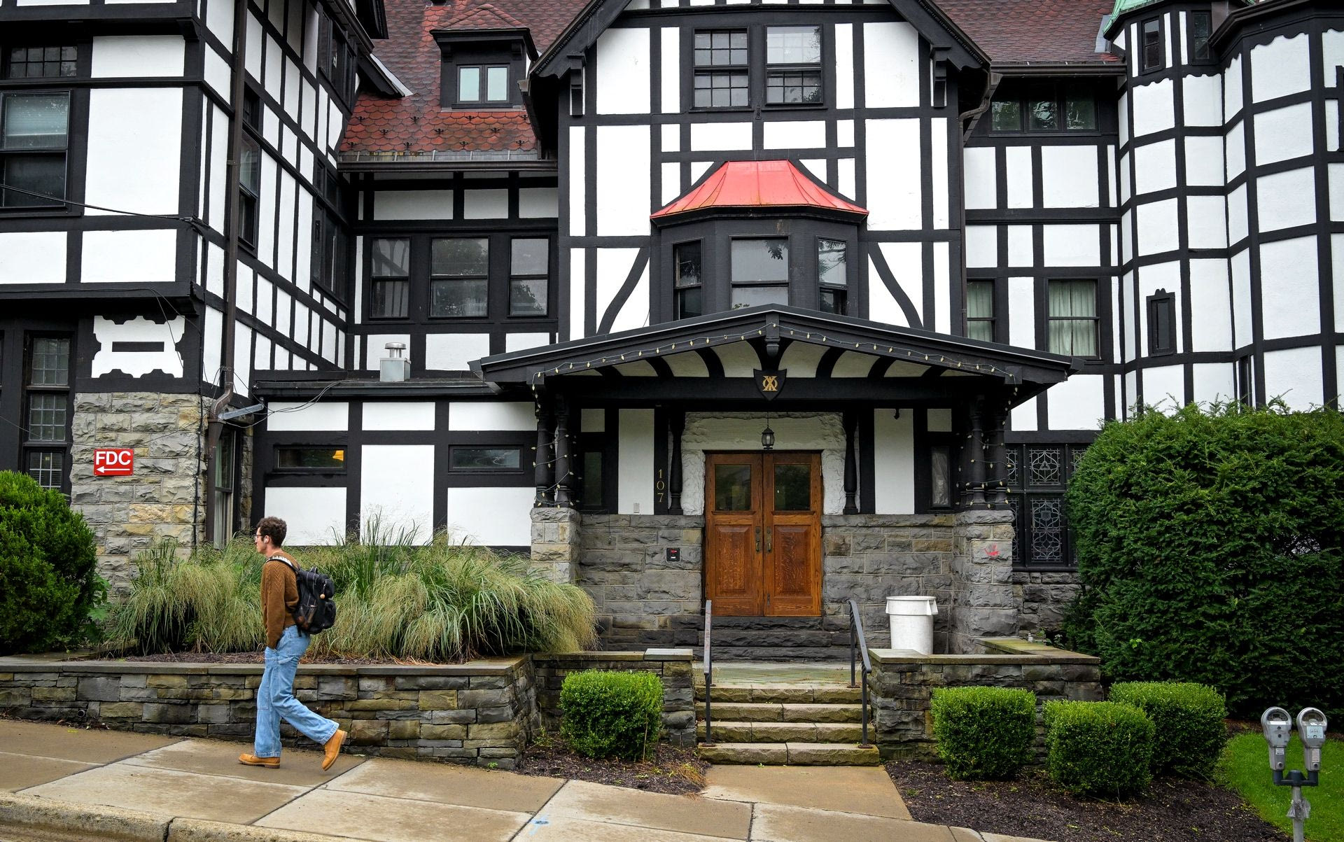 Η αδερφότητα Chi Phi στο Cornell University της Νέας Υόρκης όπου έγινε η κακοποίηση φοιτήτριας