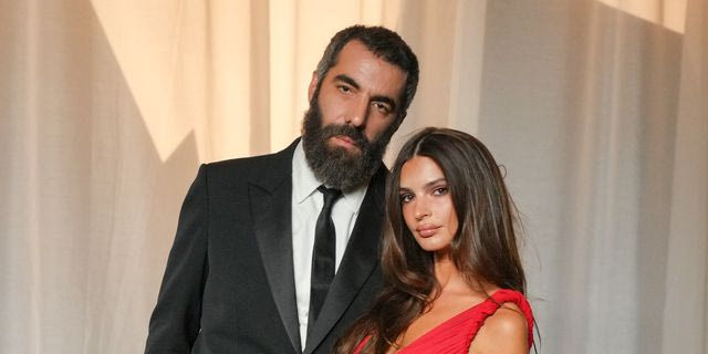Έμιλι Ραταϊκόφσκι: Στο κόκκινο χαλί με τον Ρομέν Γαβρά – “Με την αγάπη μου”