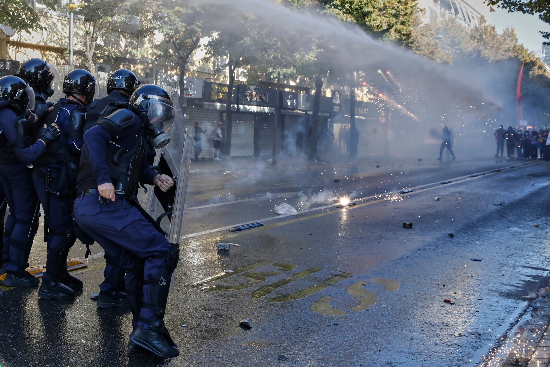 Χάος δίχως τέλος στην Αλβανία: Φοιτητές αντιμέτωποι με την αστυνομία για 8η ημέρα