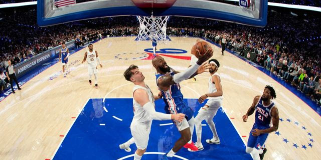 NBA: Απίθανη ανατροπή των Σίξερς από το -29 κόντρα στους Καβαλίερς