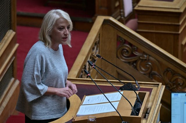 Δούρου: “Ο Ρούμπιο τολμά να μετατρέψει την Ακρόπολη και την Πνύκα σε ντεκόρ για ακροδεξιές απόψεις”