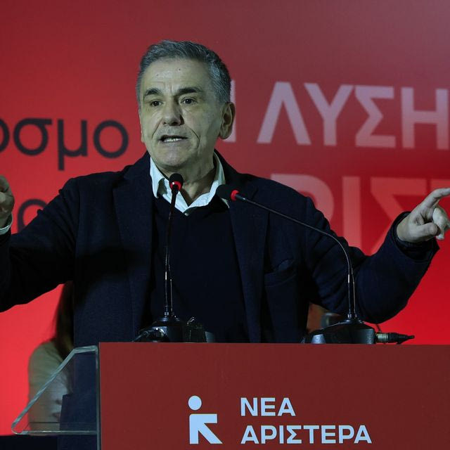 Ε. Τσακαλώτος: Πώς η Αριστερά μπορεί να θέσει την πολιτική ατζέντα