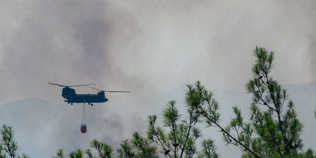 Μαίνεται η φωτιά στο Σουφλί – Ενισχύθηκαν οι πυροσβεστικές δυνάμεις