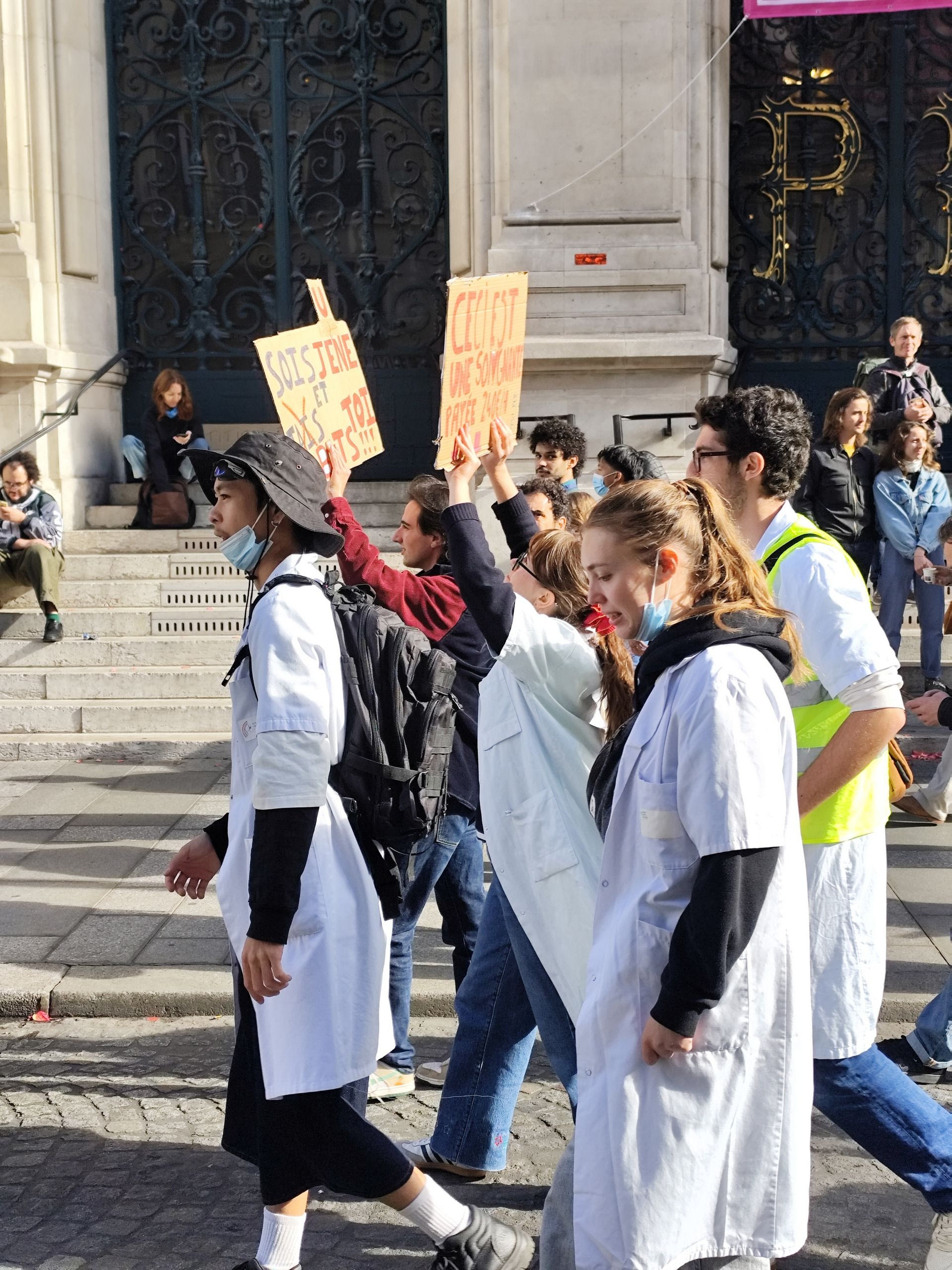 Η Gen Z απαιτεί ένα νέο κοινωνικό συμβόλαιο