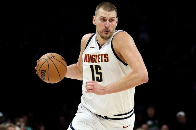 NBA: Ο τριπλός Γιόκιτς οδήγησε τους Νάγκετς, οι Λέικερς πήραν το ντέρμπι του Λος Άντζελες