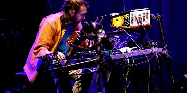 Scenius Sound 001: Από τους Messthetics στον Ψαρογιώργη, μια βραδιά ανοιχτή στο απρόβλεπτο